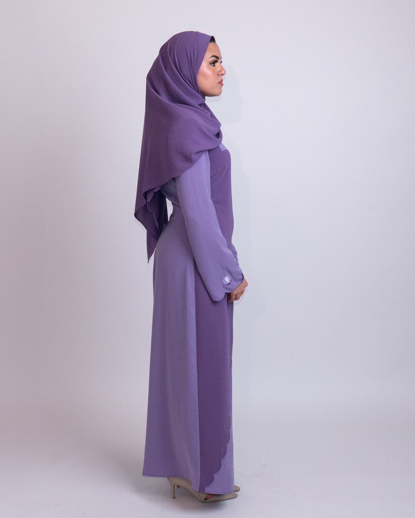 Manar Abaya - Amethyst