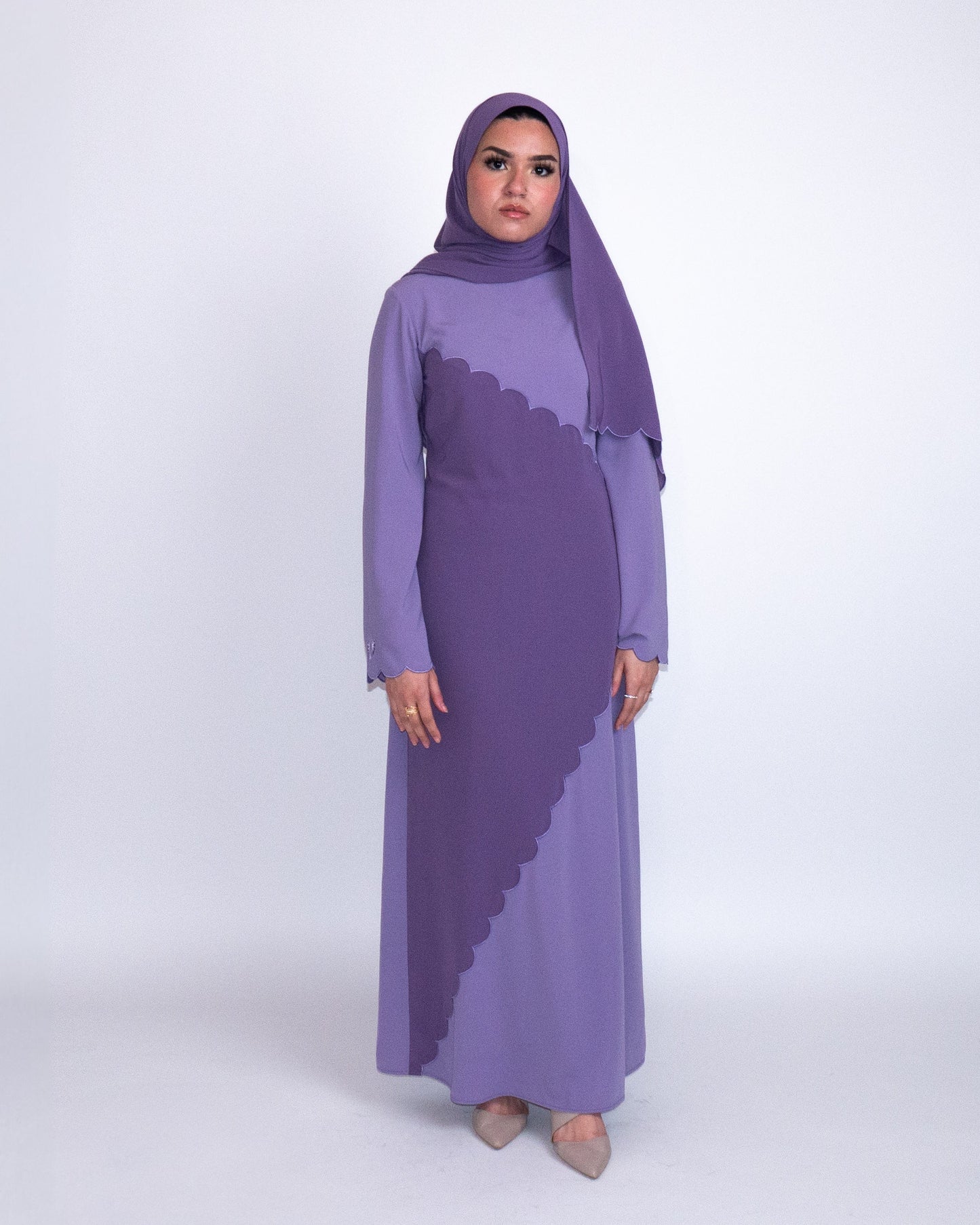 Manar Abaya - Amethyst