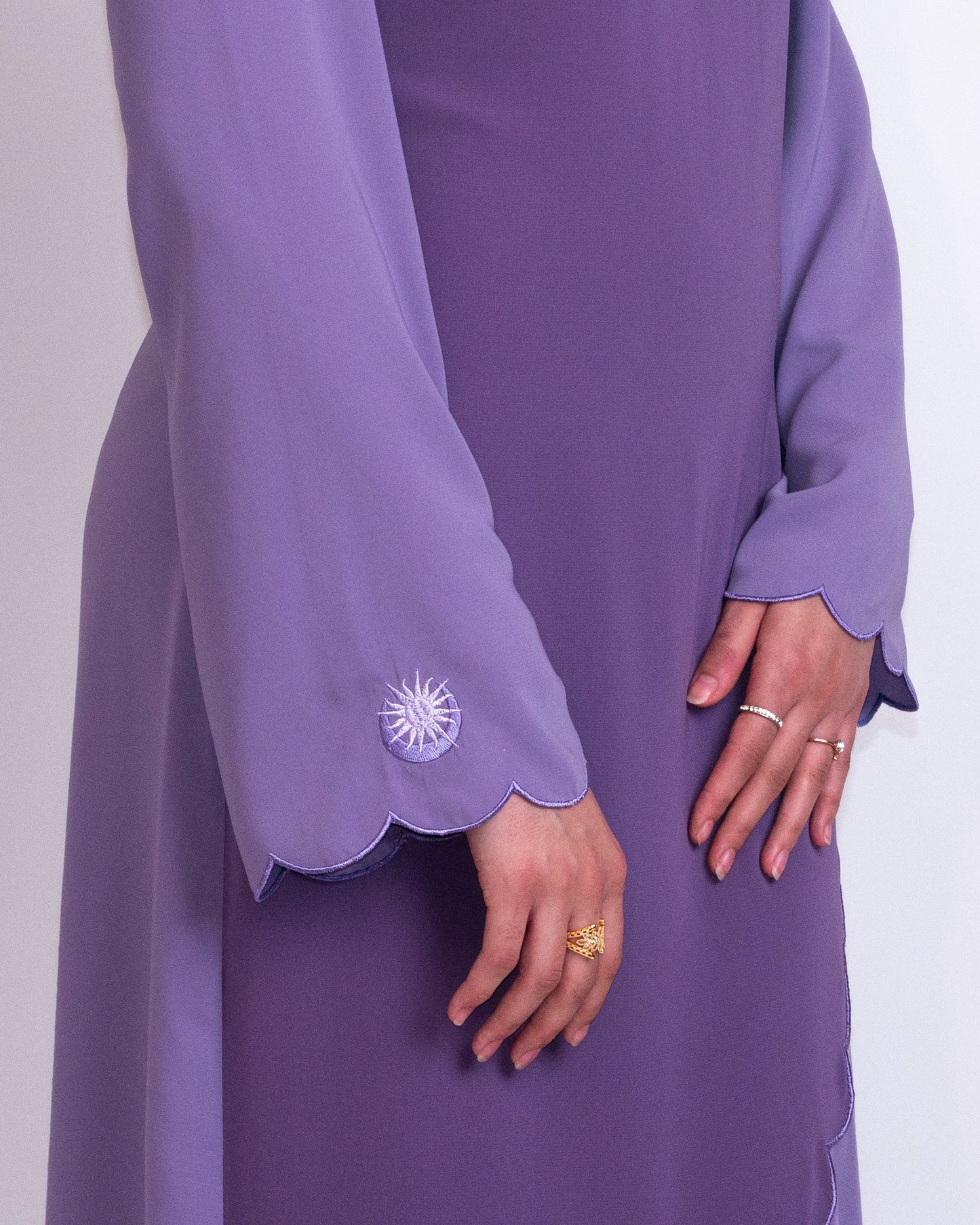 Manar Abaya - Amethyst