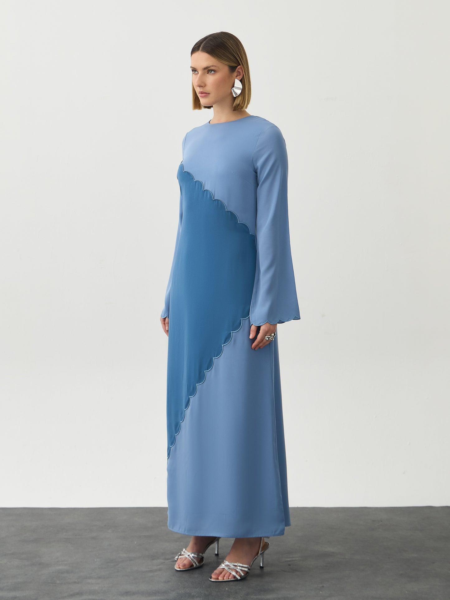 Manar Abaya - Persian Blue